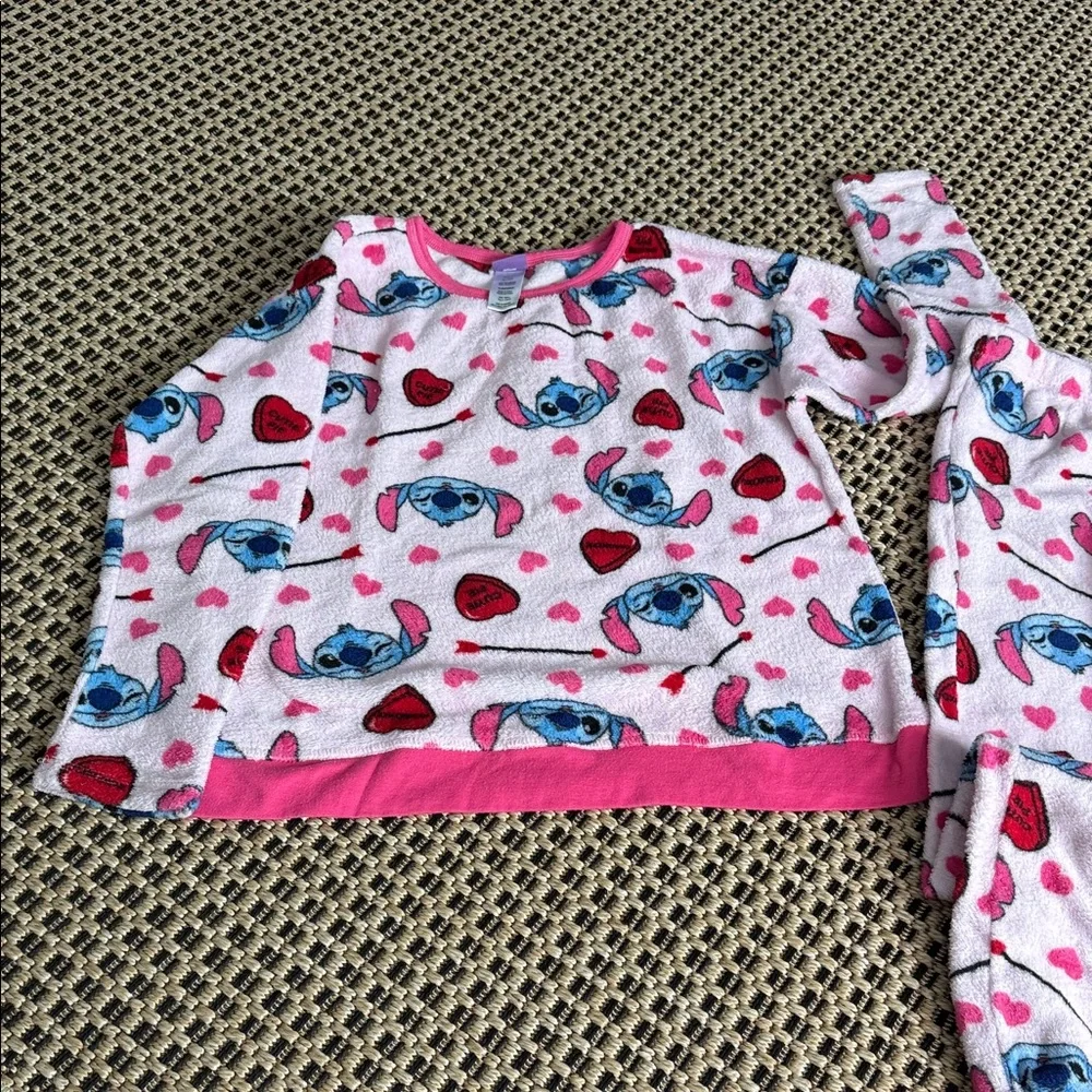 Womens Disney Stitch Pajamas - Picture 6 of 6
